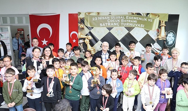23 Nisan Ulusal Egemenlik ve Çocuk Bayramı kapsamında Ahmet Akın Kültür Merkezi'nde iki gün boyunca satranç turnuvası düzenlendi- Haber Şafak