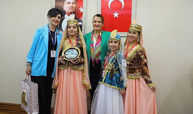Dünya çocukları Antalya Büyükşehir Belediyesi'ni ziyaret etti- Haber Şafak