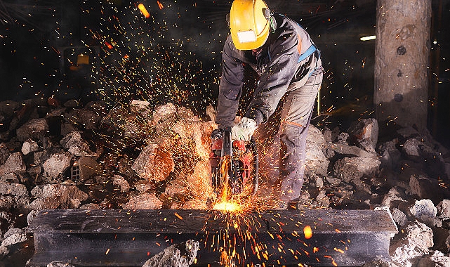 Ege Bölgesi'nin ihracat şampiyonu demir ve demirdışı metaller ihracatçılarının 2024 yılı ihracat hedefi 2,2 milyar dolar- Haber Şafak