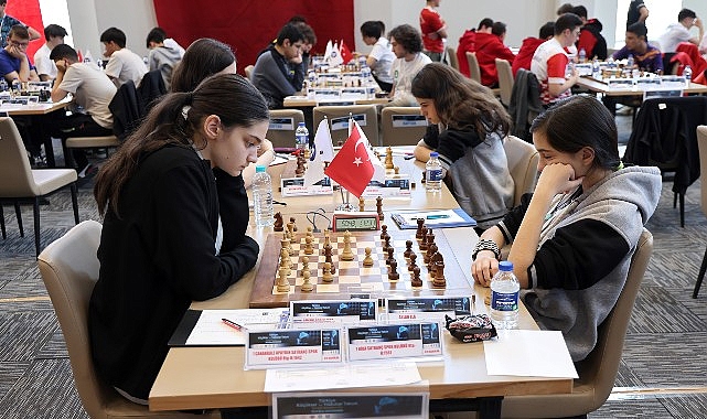 Karaman Belediyesi ve Türkiye Satranç Federasyonu iş birliğiyle düzenlenen 2024 Türkiye Küçükler ve Yıldızlar Takım Satranç Şampiyonası başladı- Haber Şafak