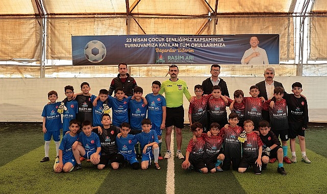 Nevşehir Belediyesi tarafından düzenlenen İlkokullar Arası 23 Nisan Halı Saha Futbol Turnuvası Çeyrek Final Müsabakaları tamamlandı- Haber Şafak