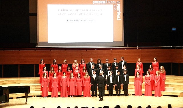 İzmir Uluslararası Çoksesli Korolar Festivali sona erdi 154 koro, 6 bin korist İzmir'de buluştu- Haber Şafak
