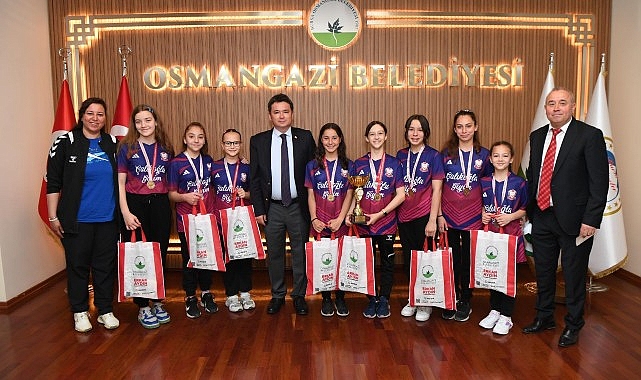 Şampiyon öğrencilerden Başkan Aydın'a ziyaret- Haber Şafak