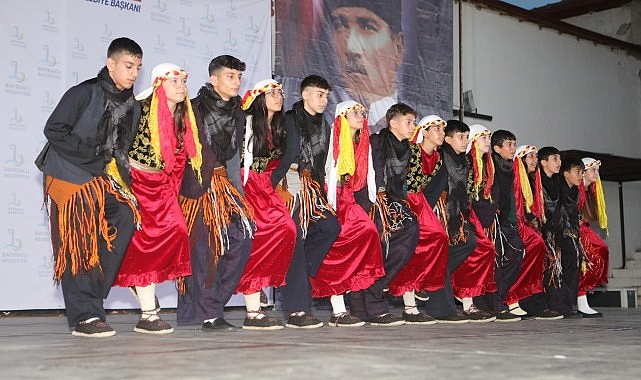 Bayraklı Belediyesinden halk oyunları şöleni- Haber Şafak