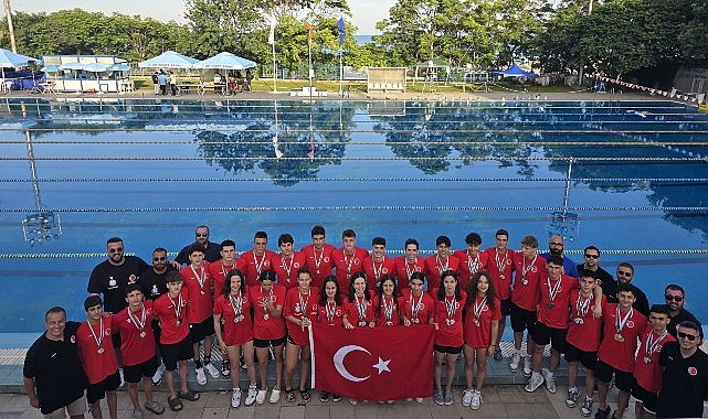 Bucalı millî yüzücü Bulgaristan'dan altın madalya ile döndü- Haber Şafak