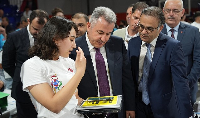 İzmir'de Robotik Kodlama Şenliği- Haber Şafak