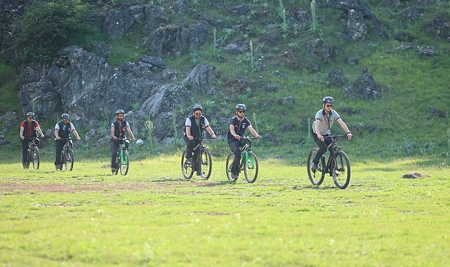 Kağıtsporlu izciler Samanlı Dağlarını bisikletle keşfe çıktı- Haber Şafak