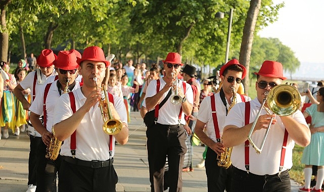 Küçükçekmece Belediyesi ve Seiba Uluslararası Hikâye Anlatıcılığı Merkezi'nin ortaklaşa düzenlediği 'V. Uluslararası Masalİstanbul' Festivali, Göl Kenarı Amfi Tiyatro'da başladı- Haber Şafak