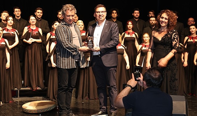 Nâzım Hikmet eserleri ile anıldı – Haber Şafak