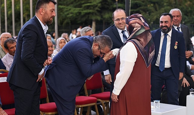 15 Temmuz Demokrasi ve Milli Birlik Günü dolayısıyla Keçiören Belediyesi 15 Temmuz Şehitleri Anıtı’nda anma töreni düzenlendi- Haber Şafak