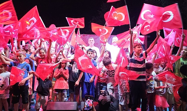 ‘15 Temmuz Demokrasi ve Milli Birlik Günü’ Gölcük’te coşkuyla kutlandı. – Haber Şafak