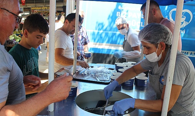 Büyükşehir Belediyesi aşure ikramına devam ediyor- Haber Şafak