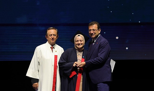 Ekrem İmamoğlu, MEF Üniversitesi 2023-24 Akademik Yılı Mezuniyet Töreni’ne katıldı- Haber Şafak