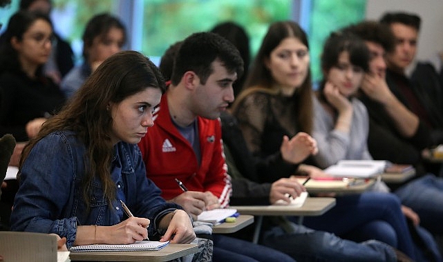 İnsan ve Toplum Bilimleri Fakültesi geniş kariyer fırsatları sunuyor!- Haber Şafak