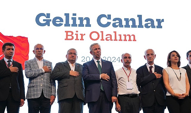 Keçiören Belediyesi ile 18 Alevi Derneğince Muharrem Ayı dolayısıyla ilçede matem lokması ve aşure ikramında bulunuldu- Haber Şafak