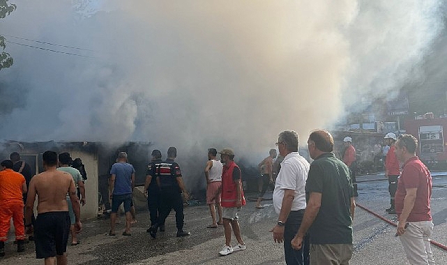 Kemer’de çıkan yangın endişe yarattı- Haber Şafak