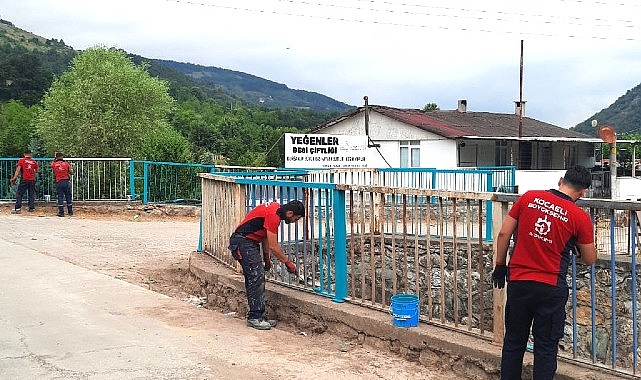 Kocaeli’de köprü korkulukları boyanıyor- Haber Şafak