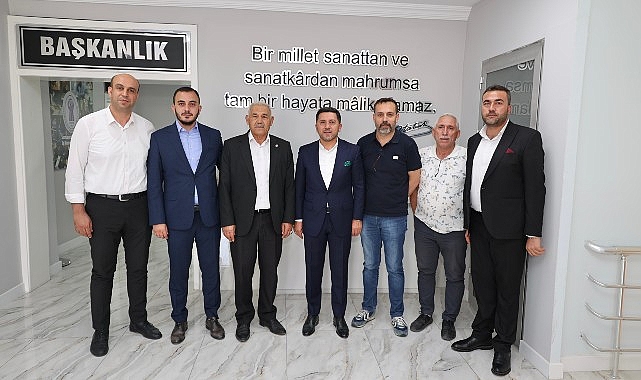 Nevşehir Belediye Başkanı Rasim Arı, Nevşehir Belediyesi olarak her zaman esnaf ve sanatkârların yanlarında olacaklarını ve meslek odaları ile işbirliği içerisinde hizmet üreteceklerini söyledi- Haber Şafak