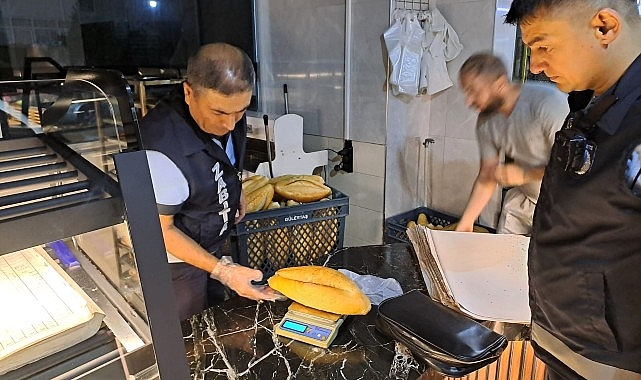 Sivas Belediyesi bünyesindeki Zabıta Müdürlüğü ekipleri, şehir genelinde faaliyet gösteren ekmek fırınlarında denetim yaptı- Haber Şafak