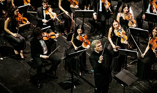 Türkiye Gençlik Filarmoni Orkestrası Atatürk Kültür Merkezi’nde unutulmaz bir konser verdi- Haber Şafak