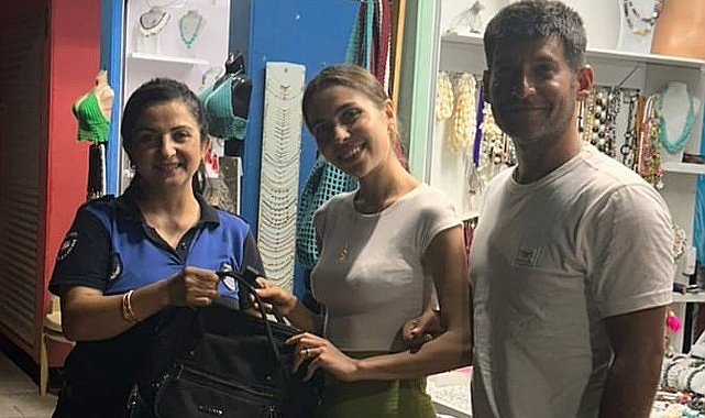 Zabıta ekipleri kaybolan çantayı sahibine teslim etti- Haber Şafak