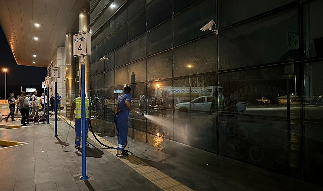 Aydın Büyükşehir Belediyesi, Aydın Şehirler Arası Otobüs Terminali’nde gerçekleştirdiği rutin temizlik çalışmalarını sürdürüyor- Haber Şafak