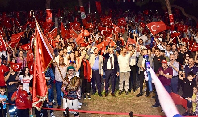 Balçova’da muhteşem Zafer Bayramı Coşkusu- Haber Şafak