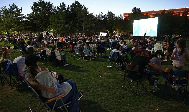 Çankaya Belediyesi Açık Hava Sinema Günleri, her gün ilçenin farklı bir noktasında devam ediyor- Haber Şafak