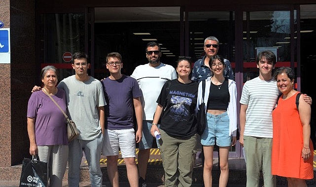 Çiçeği burnunda Egelilere kurulan stantlarda üniversitenin imkânları anlatılıyor- Haber Şafak