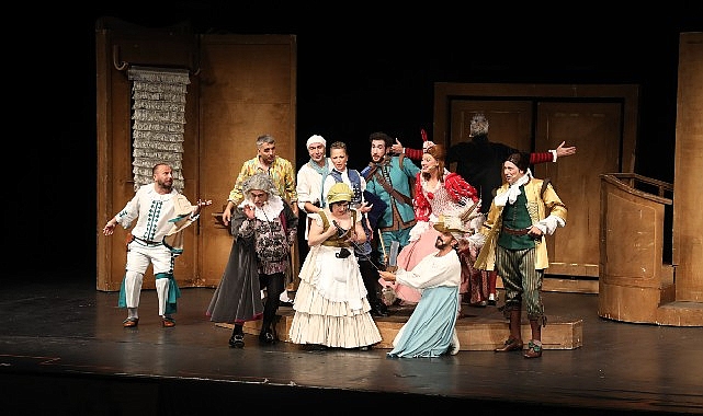 Harbiye’de “İki Efendinin Uşağı”yla Unutulmaz Bir Komedi Gecesi- Haber Şafak