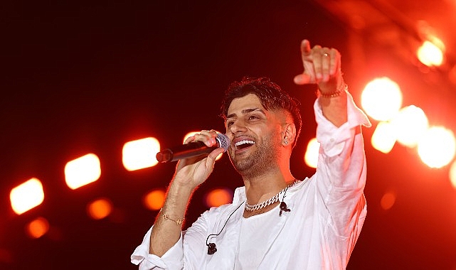 İstanbul Festivali coşkusu Semicenk ve Reynmen konseriyle devam etti!- Haber Şafak