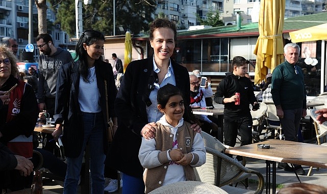 Karşıyakalı çocuklar yeni eğitim yılına hazırlanıyor- Haber Şafak