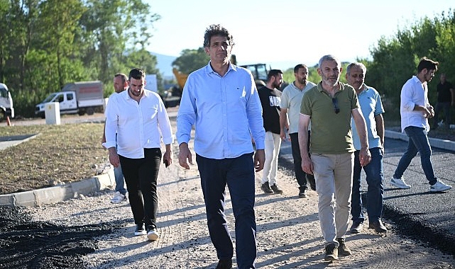 Kartepe Belediye Başkanı Av.M.Mustafa Kocaman, ilçe genelinde devam eden asfalt serim çalışmalarını yerinde inceledi- Haber Şafak