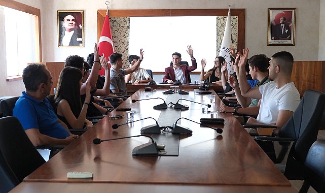 Kemer Belediyesi Gençlik Meclisi ilk toplantısını gerçekleştirdi- Haber Şafak