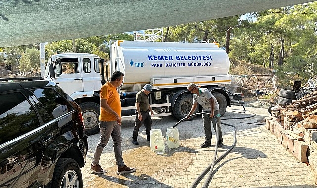 Kemer Belediyesi Tekirova’da su ulaşmayan yerlere su taşıyor- Haber Şafak