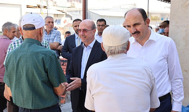 Konya Büyükşehir Belediye Başkanı Uğur İbrahim Altay ve Selçuklu Belediye Başkanı Ahmet Pekyatırmacı, Şeyh Şamil Mahallesi Kevser Camii’nde mahalle sakinleriyle bir araya geldi.- Haber Şafak