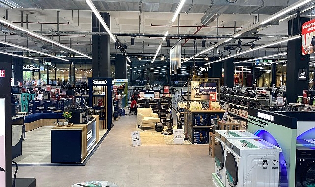 MediaMarkt İstanbul’daki tüm mağazalarını görme engelliler için erişilebilir hale getirdi- Haber Şafak