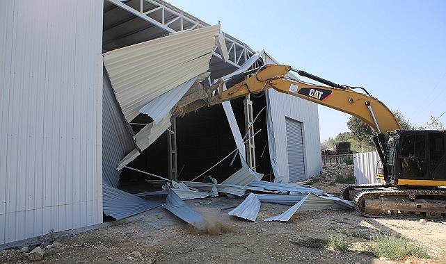 Nilüfer Belediyesi Çalı’da kaçak depoyu yıktı- Haber Şafak