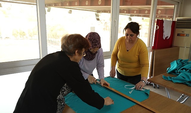 Bayraklı’da 27 branşta meslek edindirme kursu- Haber Şafak