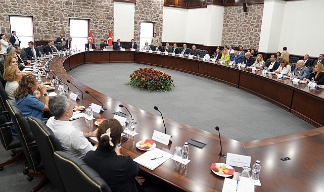 Egeli bilim insanlarının görev aldığı İzmir Körfez Bilim Kurulu, acil eylem planı için toplandı- Haber Şafak