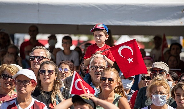 İzmir Marşı 9 Eylül şerefine yükselecek- Haber Şafak
