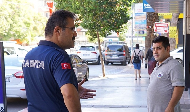 Kemalpaşa Belediyesi Zabıta ekipleri kaldırımları yayalaştırma çalışmalarını hızlandırdı- Haber Şafak