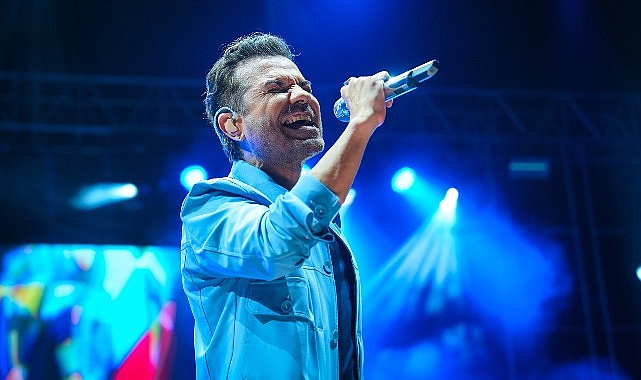 Kenan Doğulu, Bursalı hayranlarıyla buluştu.- Haber Şafak