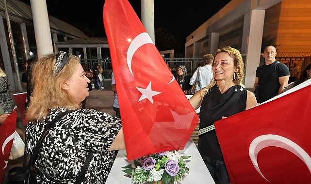 Konak standında 9 Eylül coşkusu- Haber Şafak