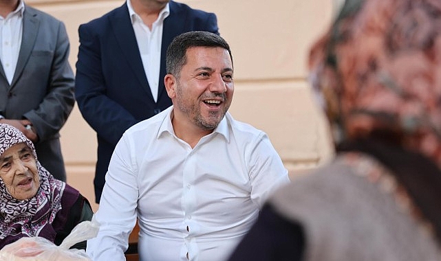 Nevşehir Belediye Başkanı Rasim Arı, Cevher Dudayev Mahallesi, Bekdik Mahallesi ve Bahçelievler Mahallelerinde vatandaşlarla bir araya geldi.- Haber Şafak