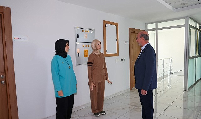 Selçuklu Belediye Başkanı Ahmet Pekyatırmacı, Selçuklu Belediyesi tarafından Yazır Mahallesi’ne kazandırılan Yazır Sosyal Tesisi’ni ziyaret etti- Haber Şafak