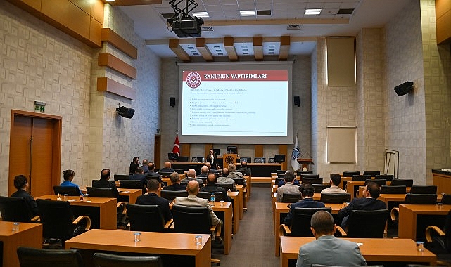 Selçuklu Belediyesi’nde görev yapan birim müdürlerine “Kadına Yönelik Şiddetle Mücadele, Erken Yaşta Evlilik ve Zorla Evlilik” konularında eğitim verildi- Haber Şafak