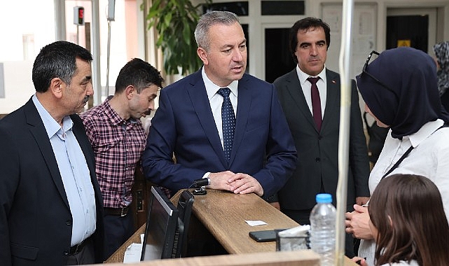 Sivas Belediyesi tarafından kentteki ihtiyaç sahibi vatandaşlar için Gülkart projesi hayata geçirildi.- Haber Şafak