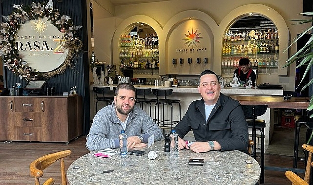 Ata Gönül ve Batuhan Erdem Yaza Veda  Partisi Düzenledi- Haber Şafak