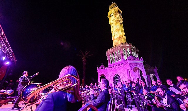 Atatürk Meydanı’nda Cumhuriyet ruhuna yakışır konser- Haber Şafak